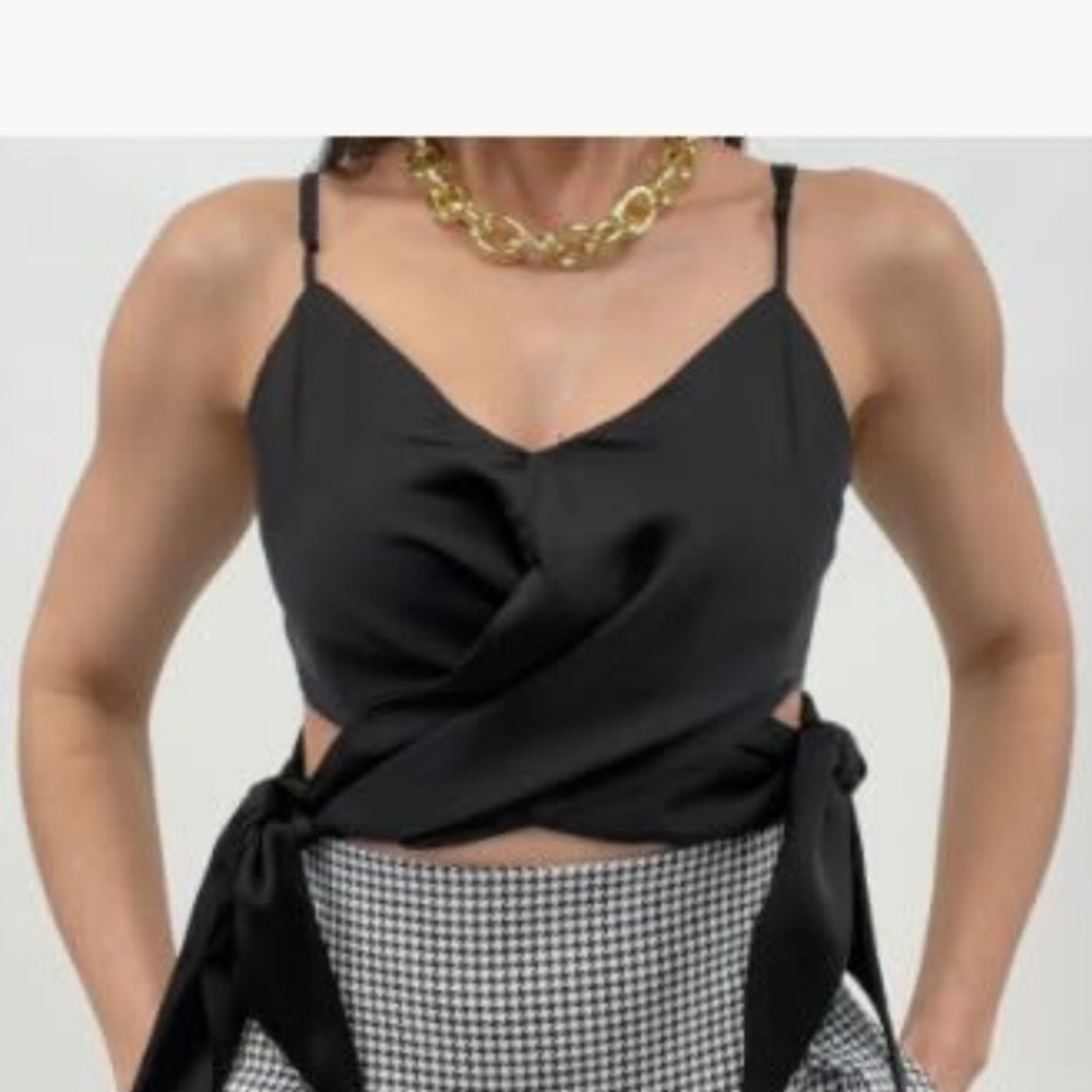 Black Crop top
